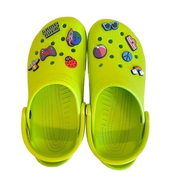 Brand New Green Crocs With Charms Size W9 M7 - Picture 1 of 3